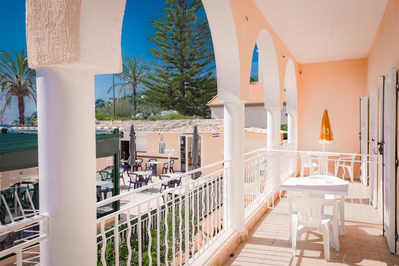 Hotel Et Appartements Reine D'Azur روكوبرُن كاب مارتي المظهر الخارجي الصورة